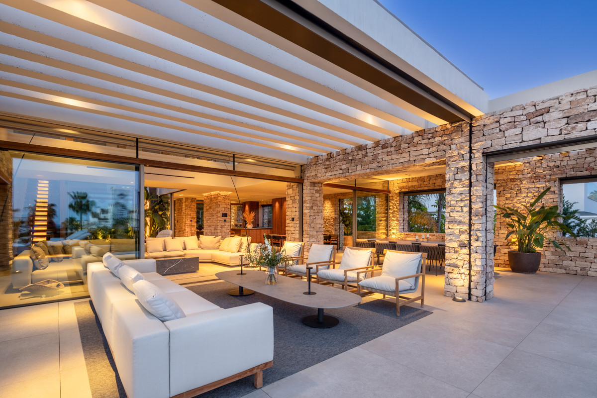 Se vende Villa - Chalet de 5 dormitorios en Costa Del Sol, Málaga, España