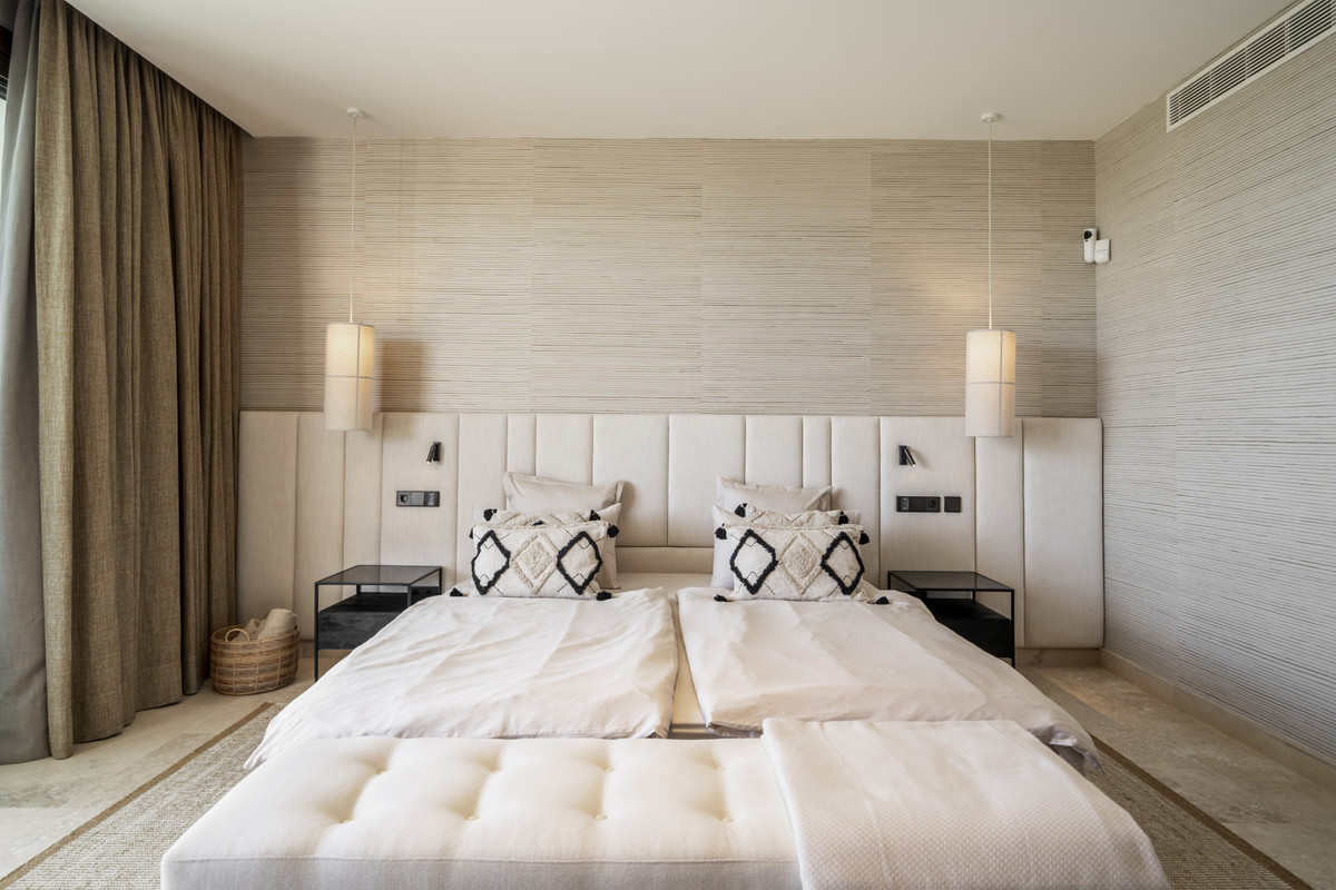 3 Bed Apartment for sale in Casares Costa Del Sol, Málaga, Spain