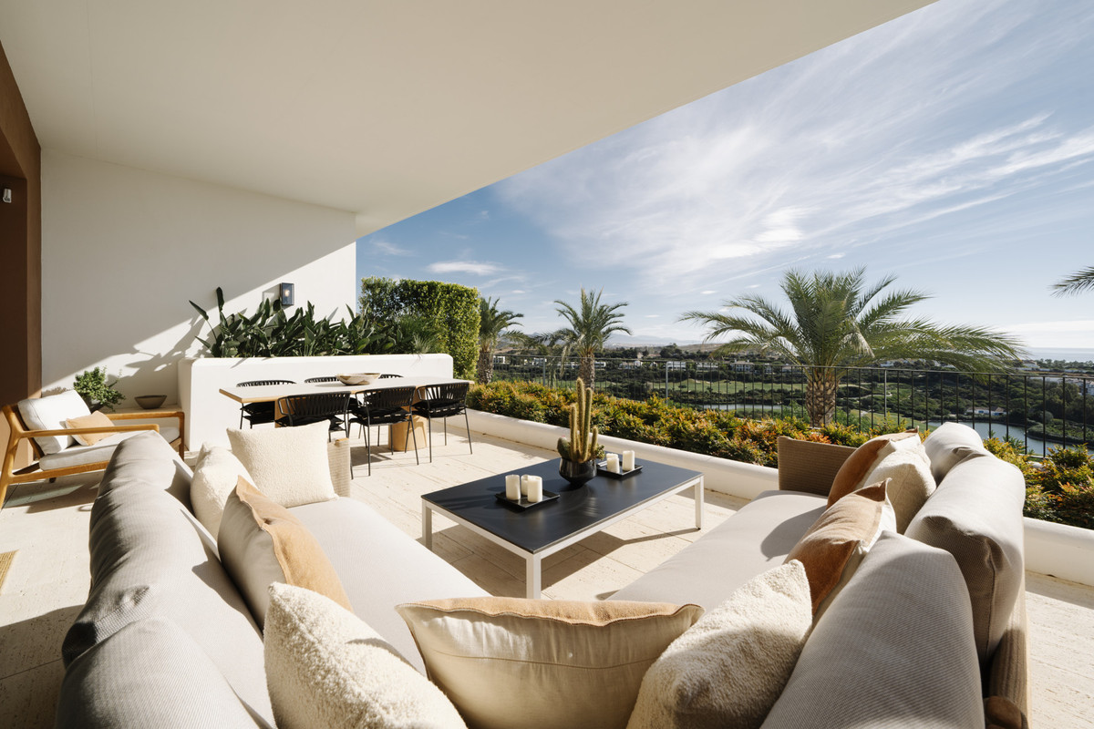 3 Bed Apartment for sale in Casares Costa Del Sol, Málaga, Spain