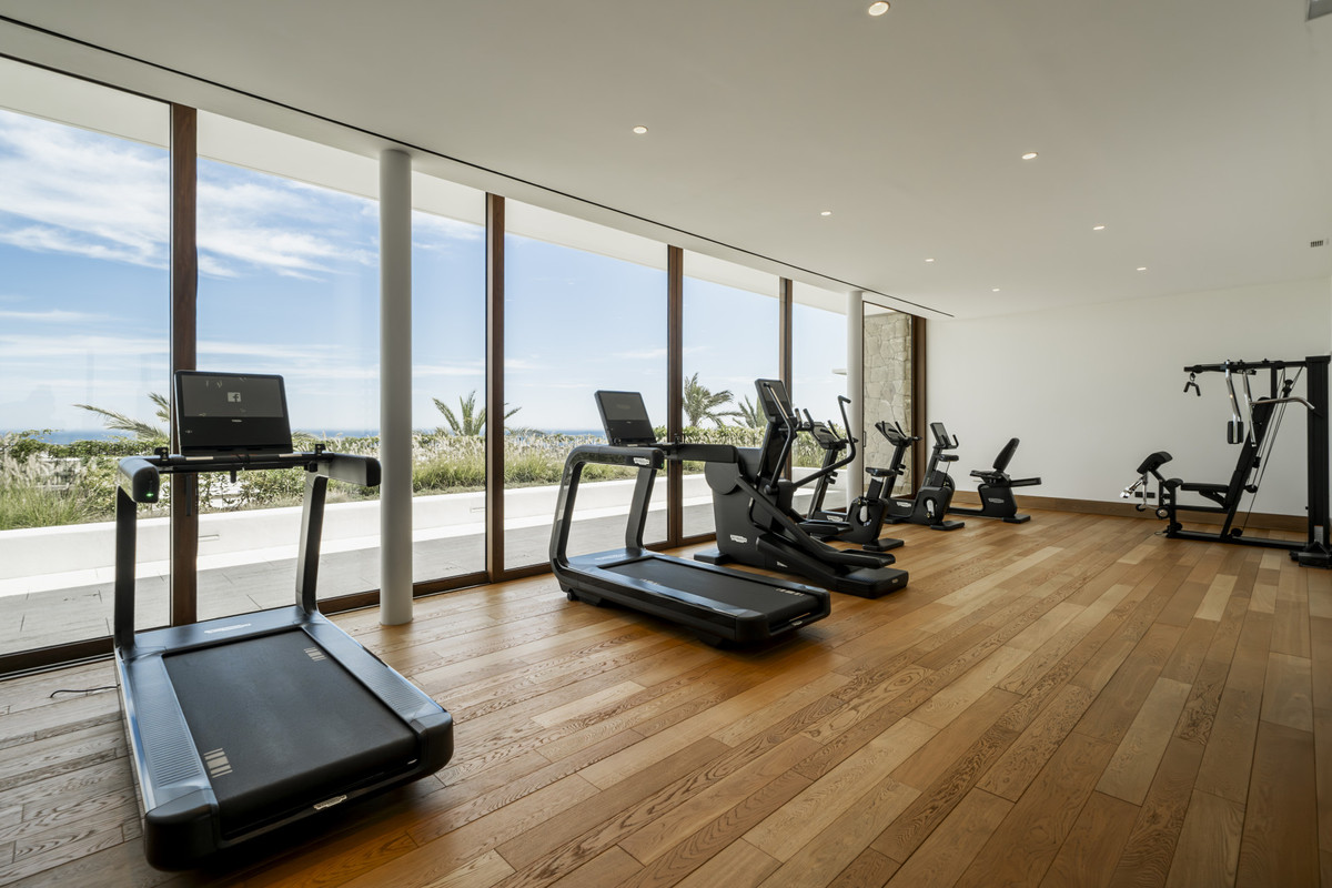 3 Bed Apartment for sale in Casares Costa Del Sol, Málaga, Spain
