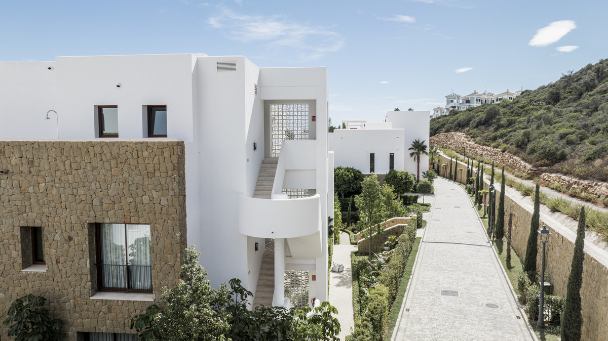 3 Bed Apartment for sale in Casares Costa Del Sol, Málaga, Spain