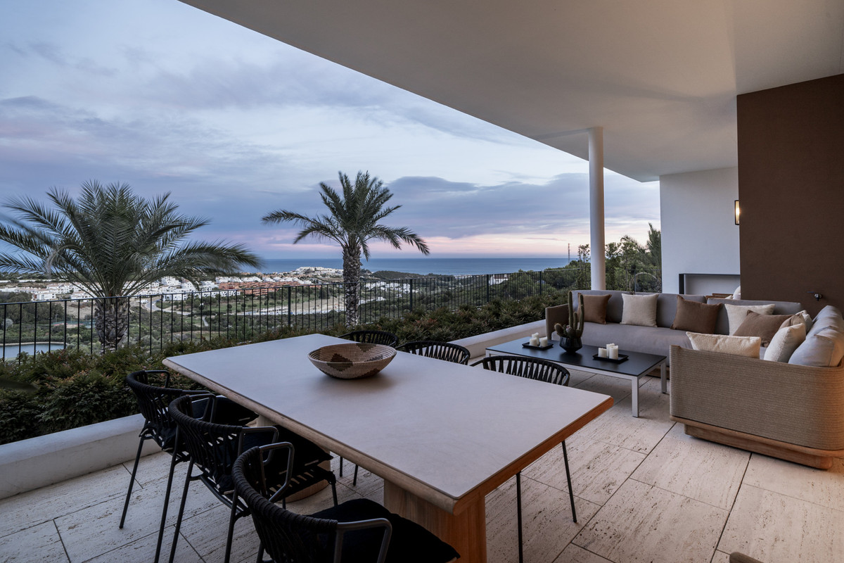 3 Bed Apartment for sale in Casares Costa Del Sol, Málaga, Spain