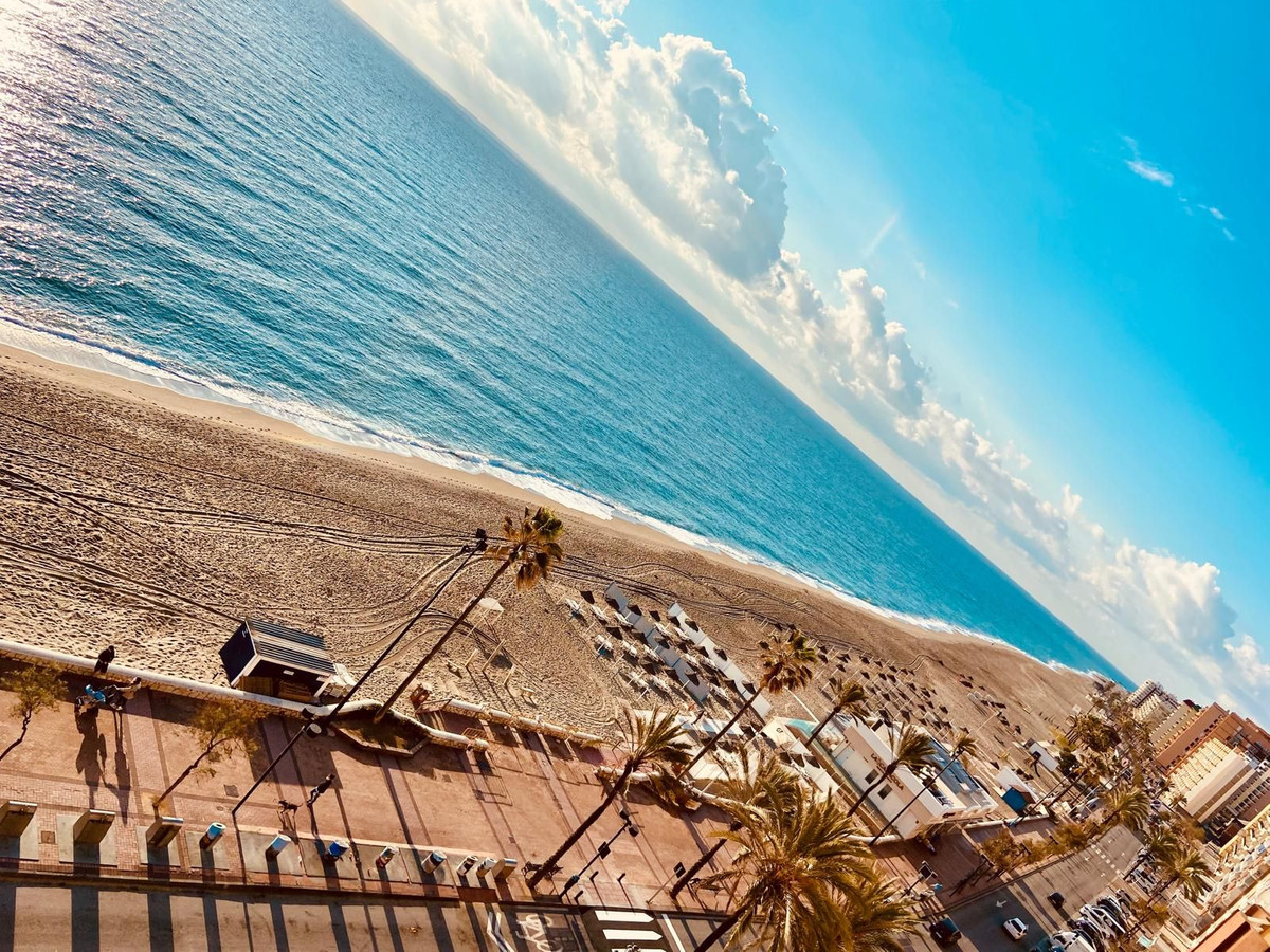 2 Bed Apartment for sale in Fuengirola Costa Del Sol, Málaga, Spain