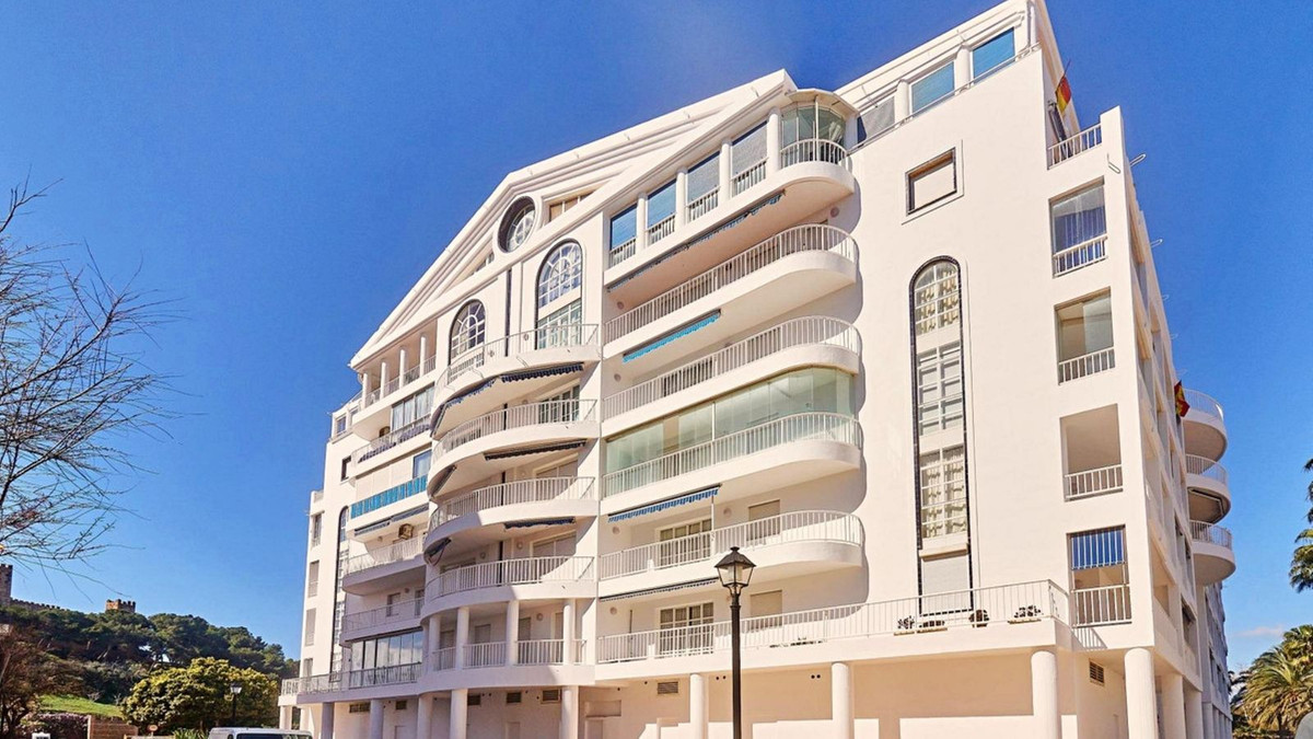 3 Bed Apartment for sale in Fuengirola Costa Del Sol, Málaga, Spain