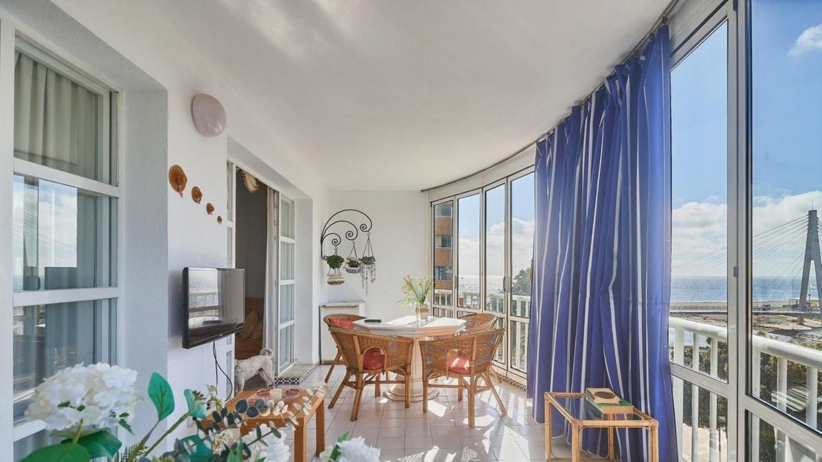 3 Bed Apartment for sale in Fuengirola Costa Del Sol, Málaga, Spain