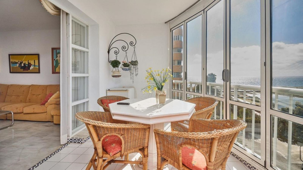 3 Bed Apartment for sale in Fuengirola Costa Del Sol, Málaga, Spain
