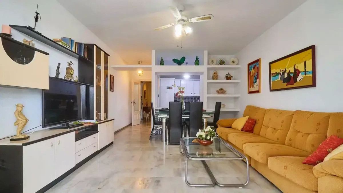 3 Bed Apartment for sale in Fuengirola Costa Del Sol, Málaga, Spain