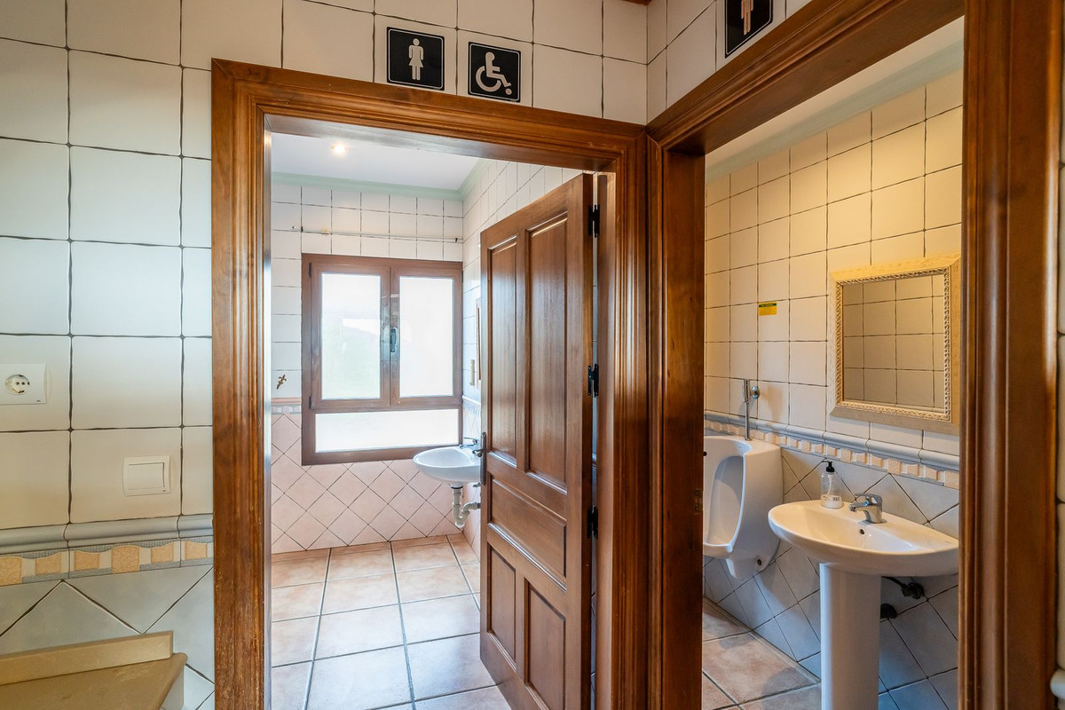 Se vende Restaurante de 1 dormitorios en Costa Del Sol, Málaga, España
