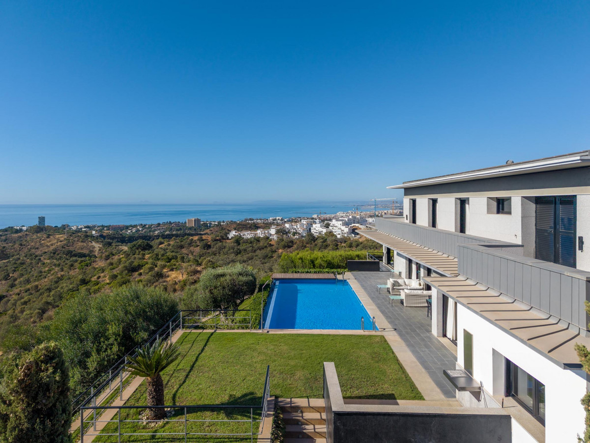 Se vende Villa - Chalet de 5 dormitorios en Costa Del Sol, Málaga, España