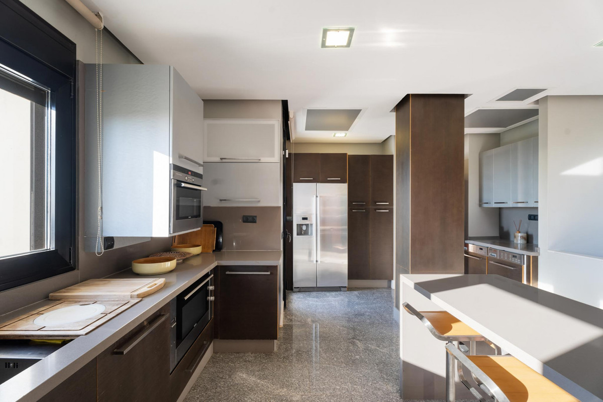 Se vende Villa - Chalet de 5 dormitorios en Costa Del Sol, Málaga, España
