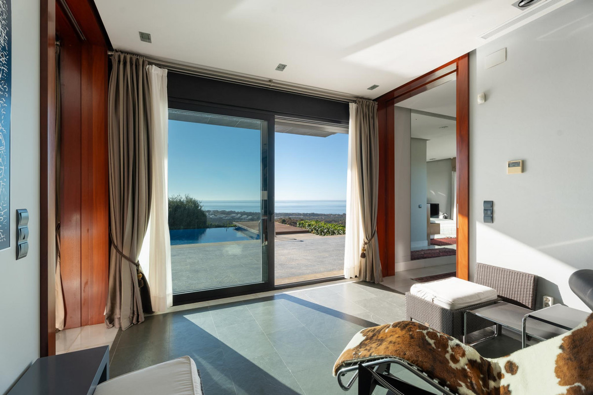 Se vende Villa - Chalet de 5 dormitorios en Costa Del Sol, Málaga, España