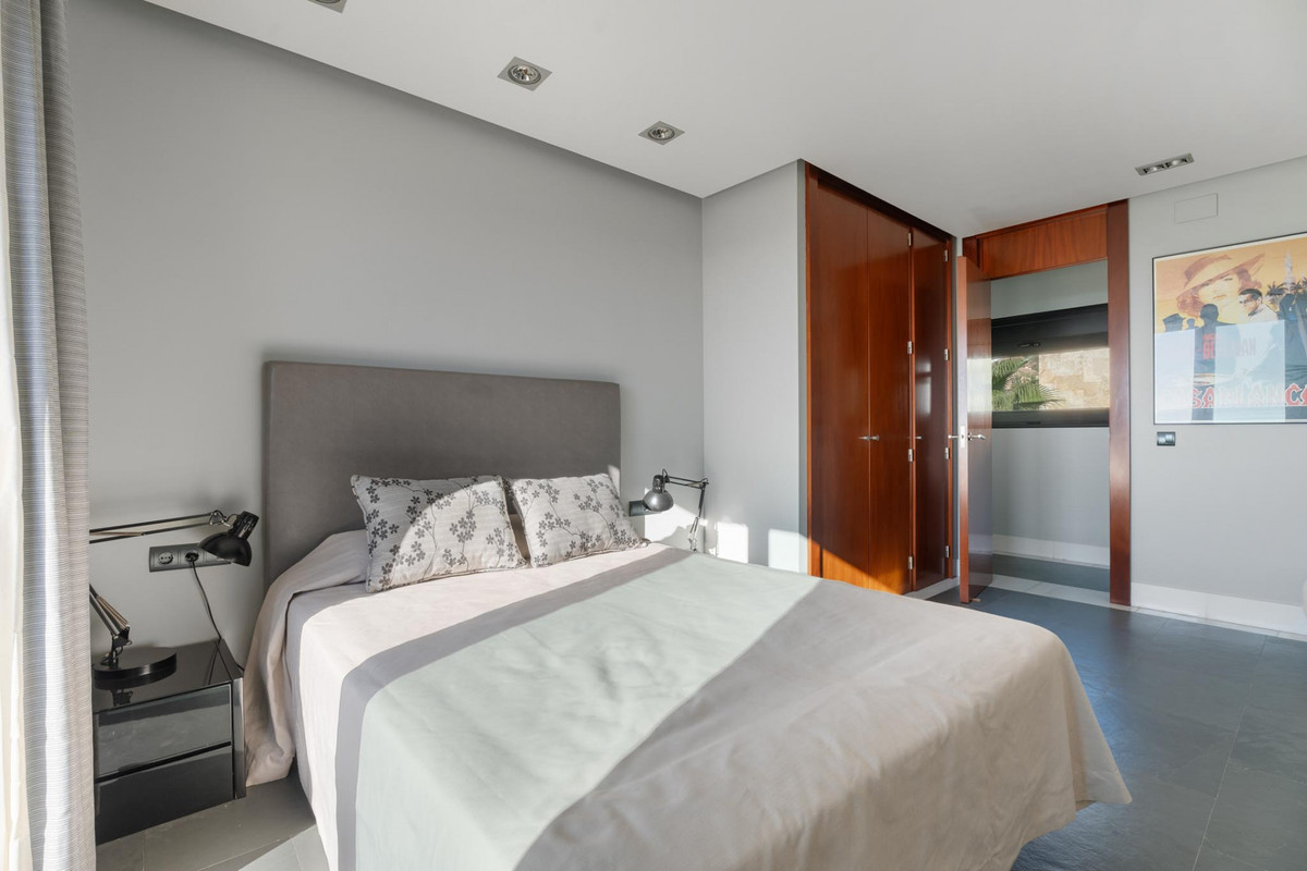 Se vende Villa - Chalet de 5 dormitorios en Costa Del Sol, Málaga, España