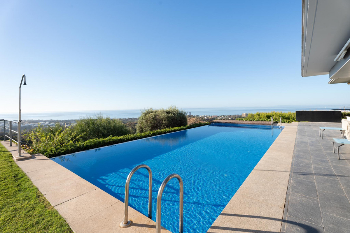 Se vende Villa - Chalet de 5 dormitorios en Costa Del Sol, Málaga, España