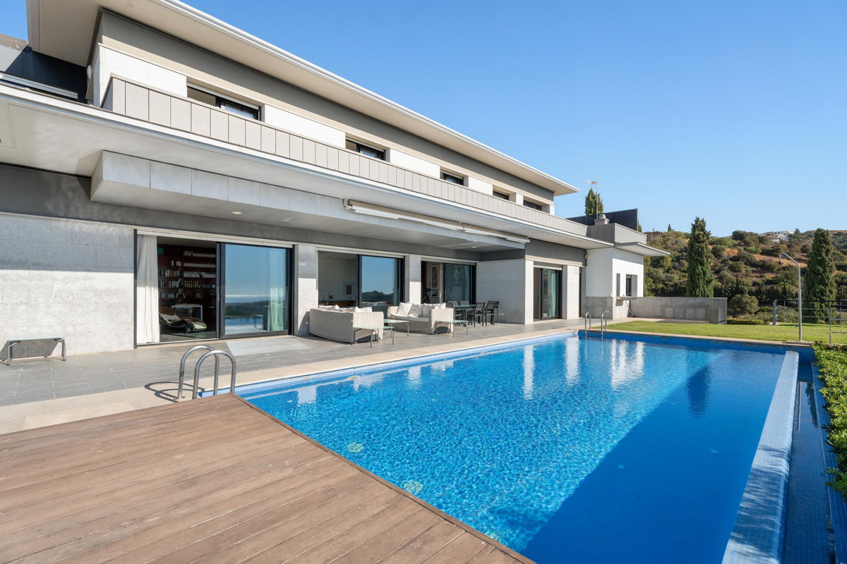 Se vende Villa - Chalet de 5 dormitorios en Costa Del Sol, Málaga, España