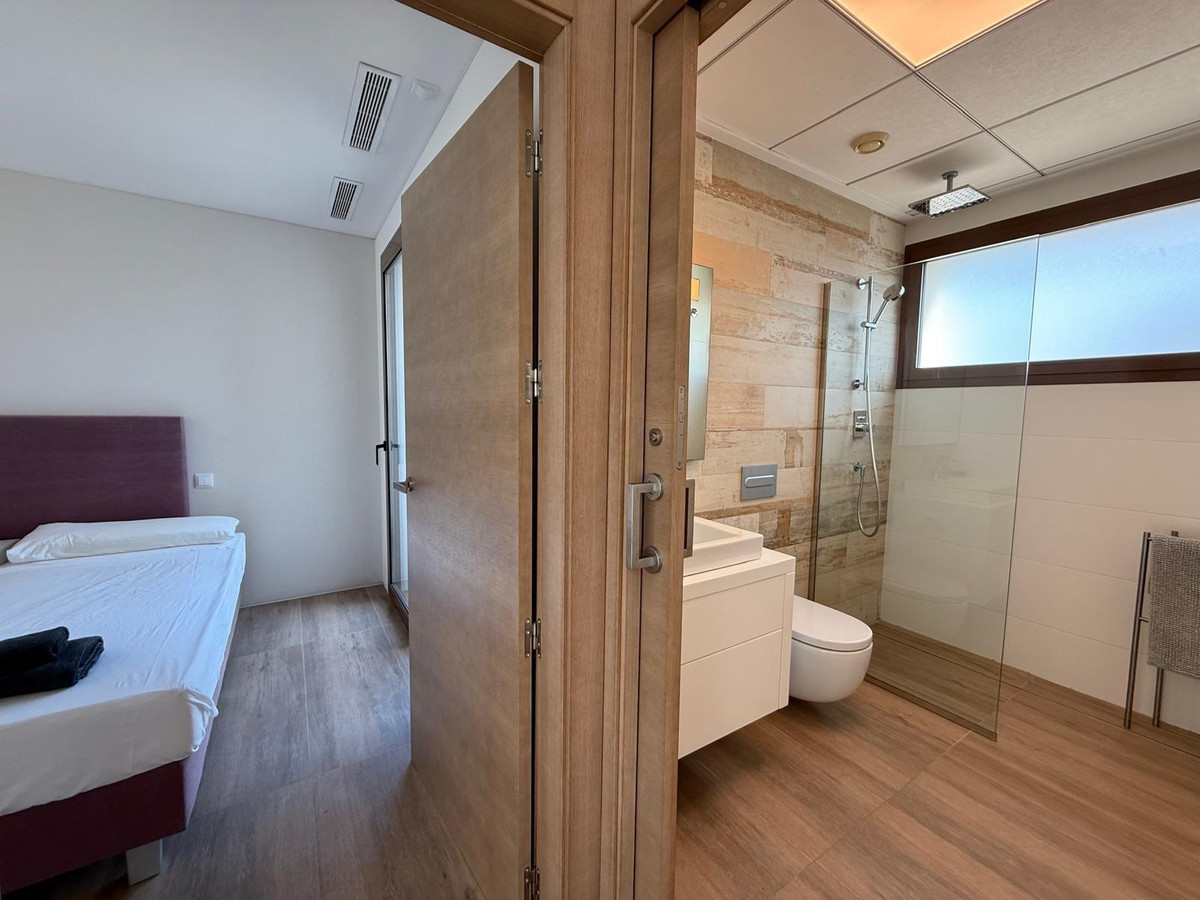 Se vende Villa - Chalet de 3 dormitorios en Costa Blanca, Alicante, España