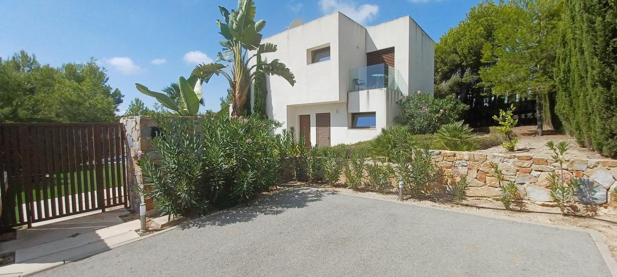 Se vende Villa - Chalet de 3 dormitorios en Costa Blanca, Alicante, España