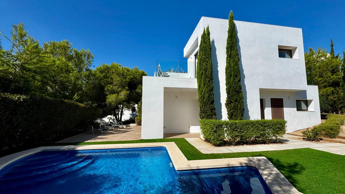 Se vende Villa - Chalet de 3 dormitorios en Costa Blanca, Alicante, España