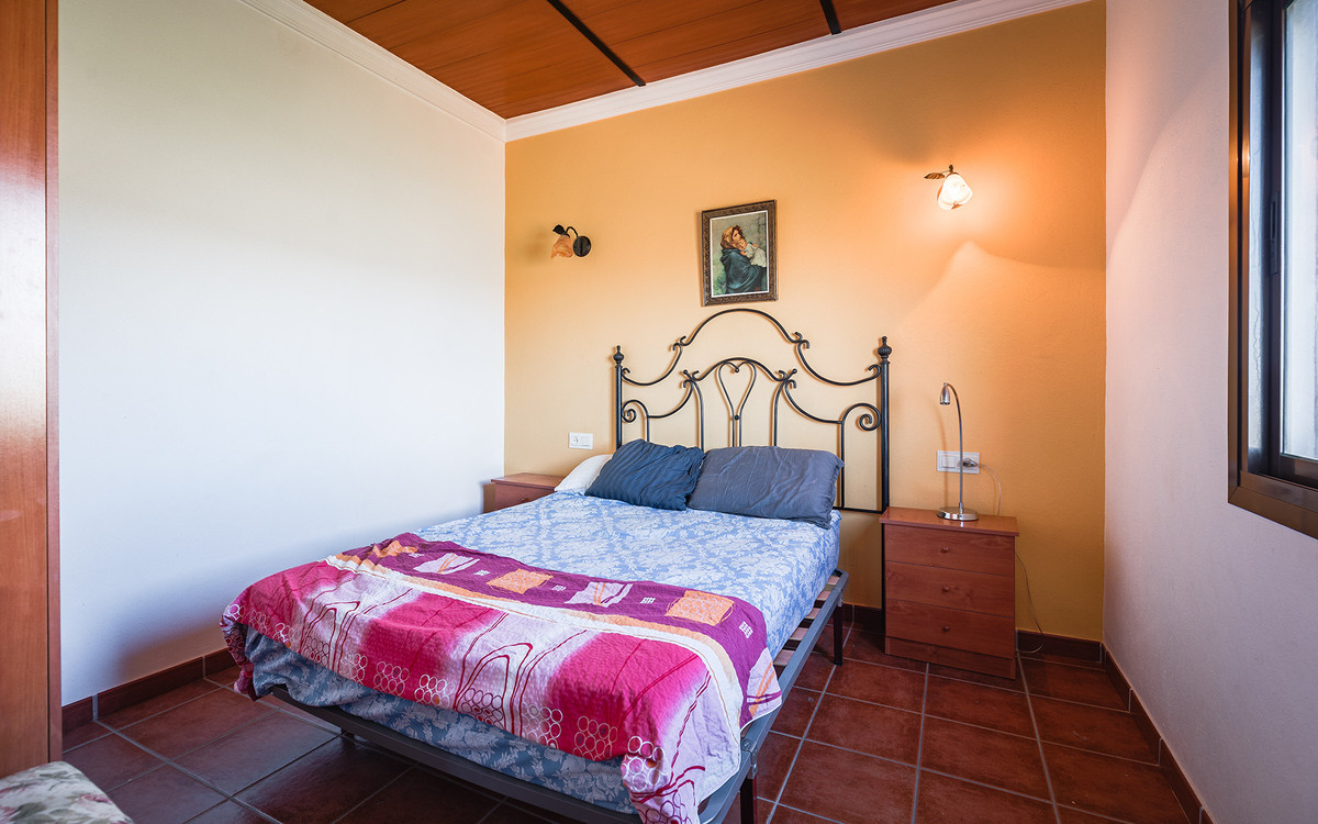 4 Bed Townhouse for sale in Ronda Costa Del Sol, Málaga, Spain