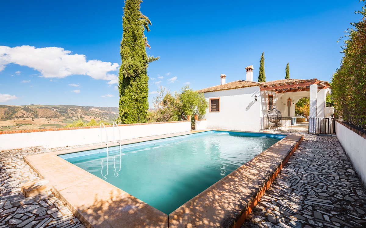4 Bed Townhouse for sale in Ronda Costa Del Sol, Málaga, Spain