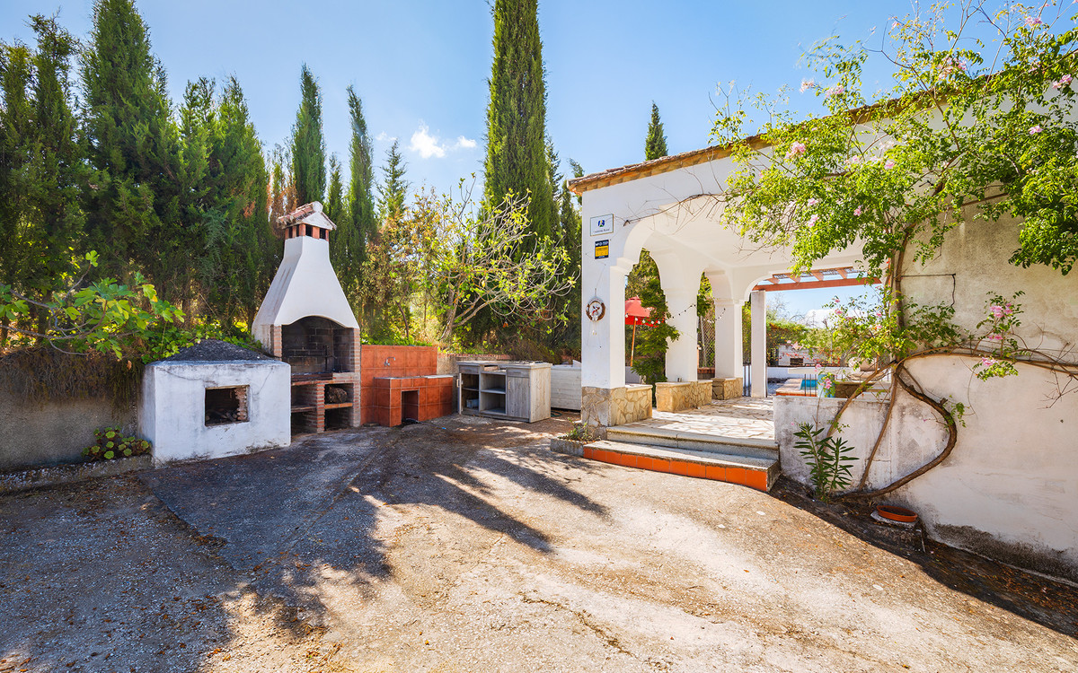 4 Bed Townhouse for sale in Ronda Costa Del Sol, Málaga, Spain