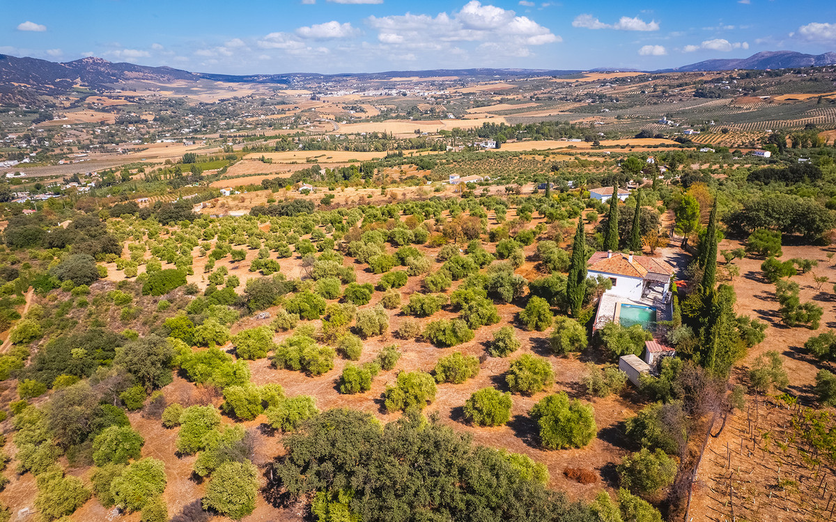 4 Bed Townhouse for sale in Ronda Costa Del Sol, Málaga, Spain