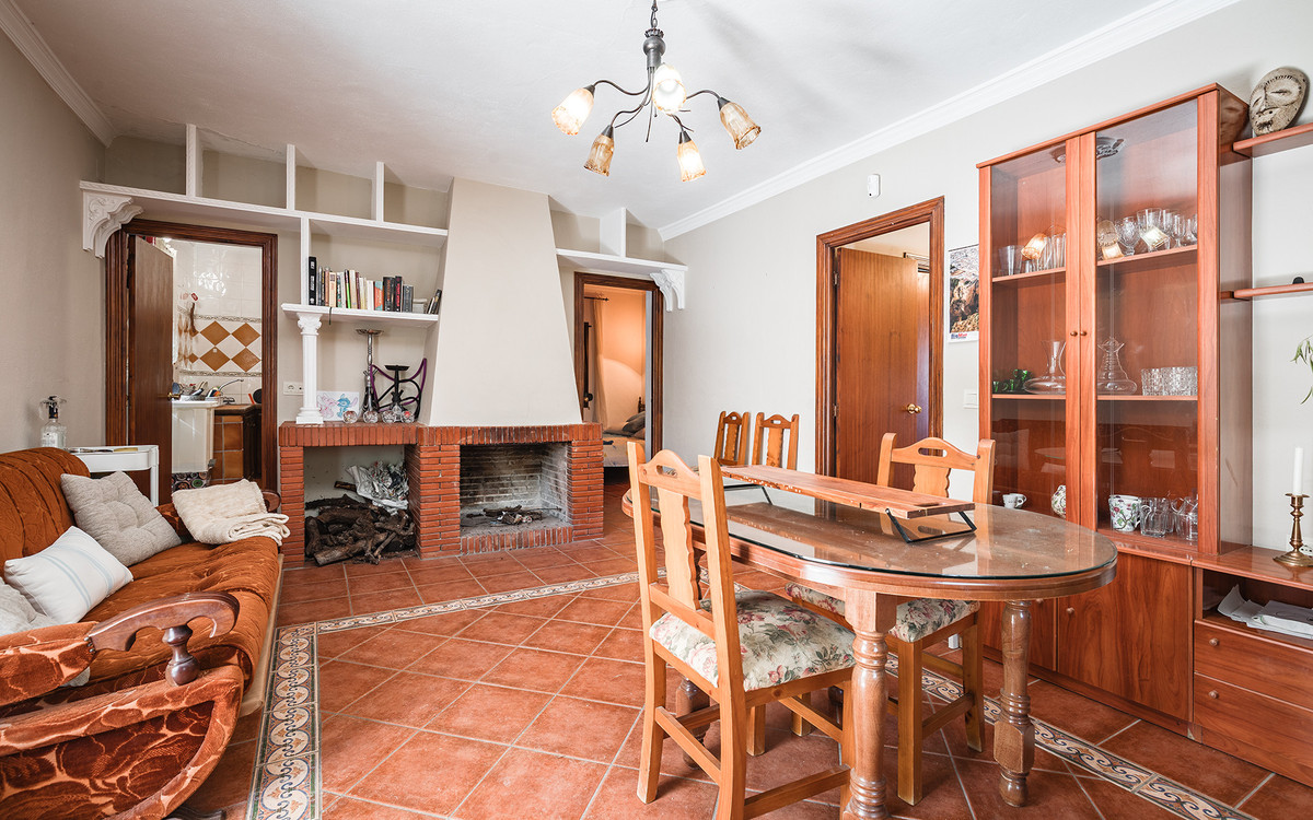 4 Bed Townhouse for sale in Ronda Costa Del Sol, Málaga, Spain