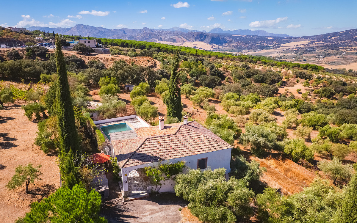 4 Bed Townhouse for sale in Ronda Costa Del Sol, Málaga, Spain