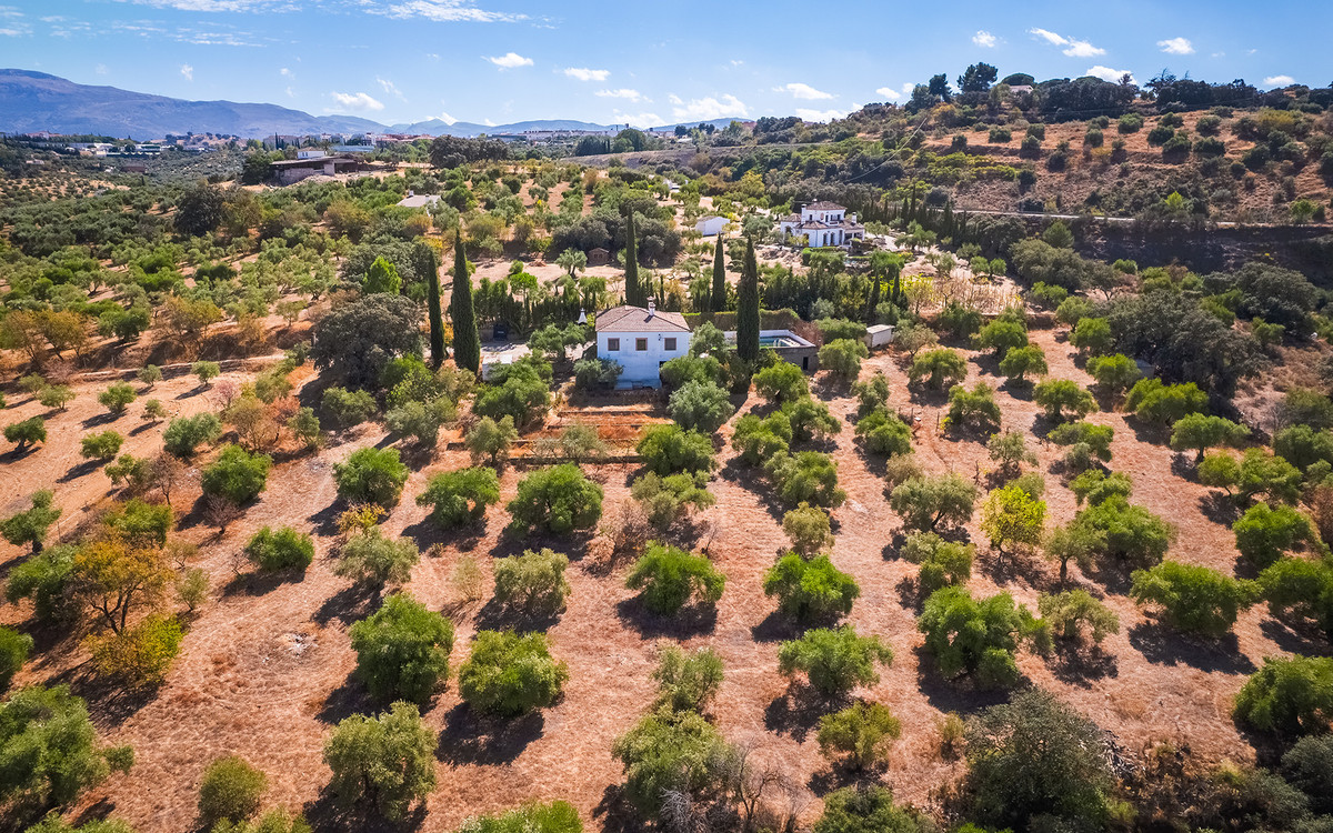 4 Bed Townhouse for sale in Ronda Costa Del Sol, Málaga, Spain