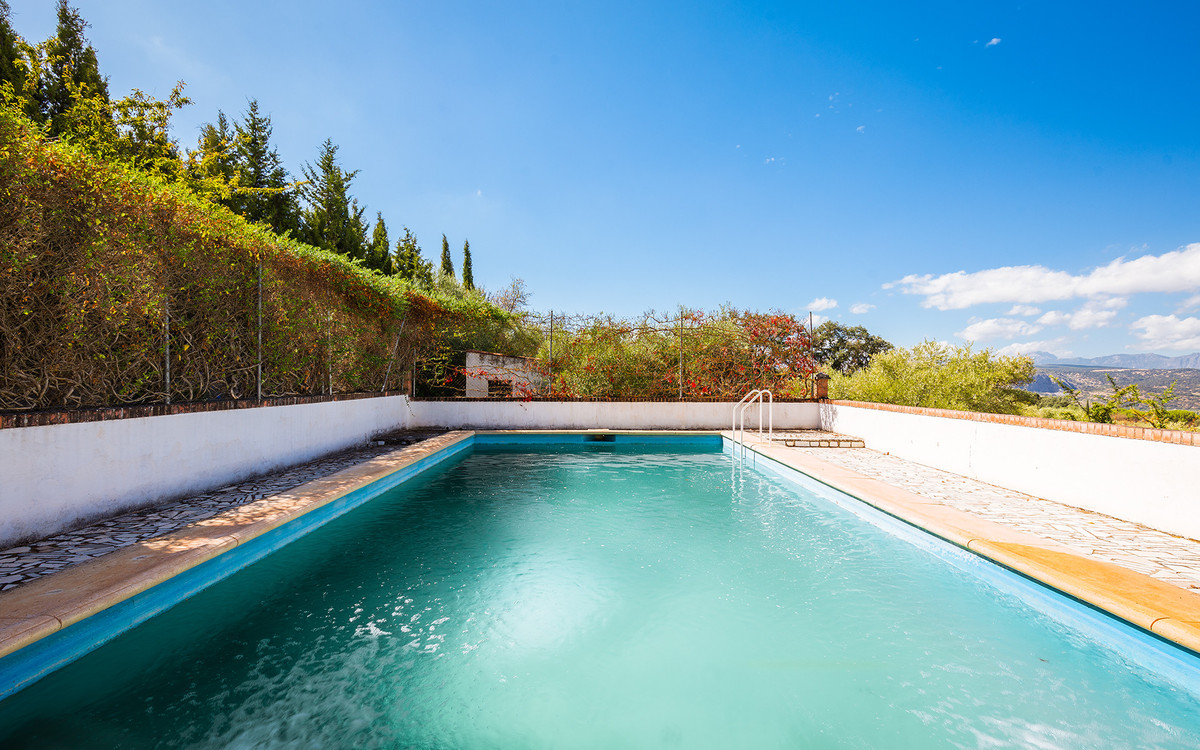 4 Bed Townhouse for sale in Ronda Costa Del Sol, Málaga, Spain