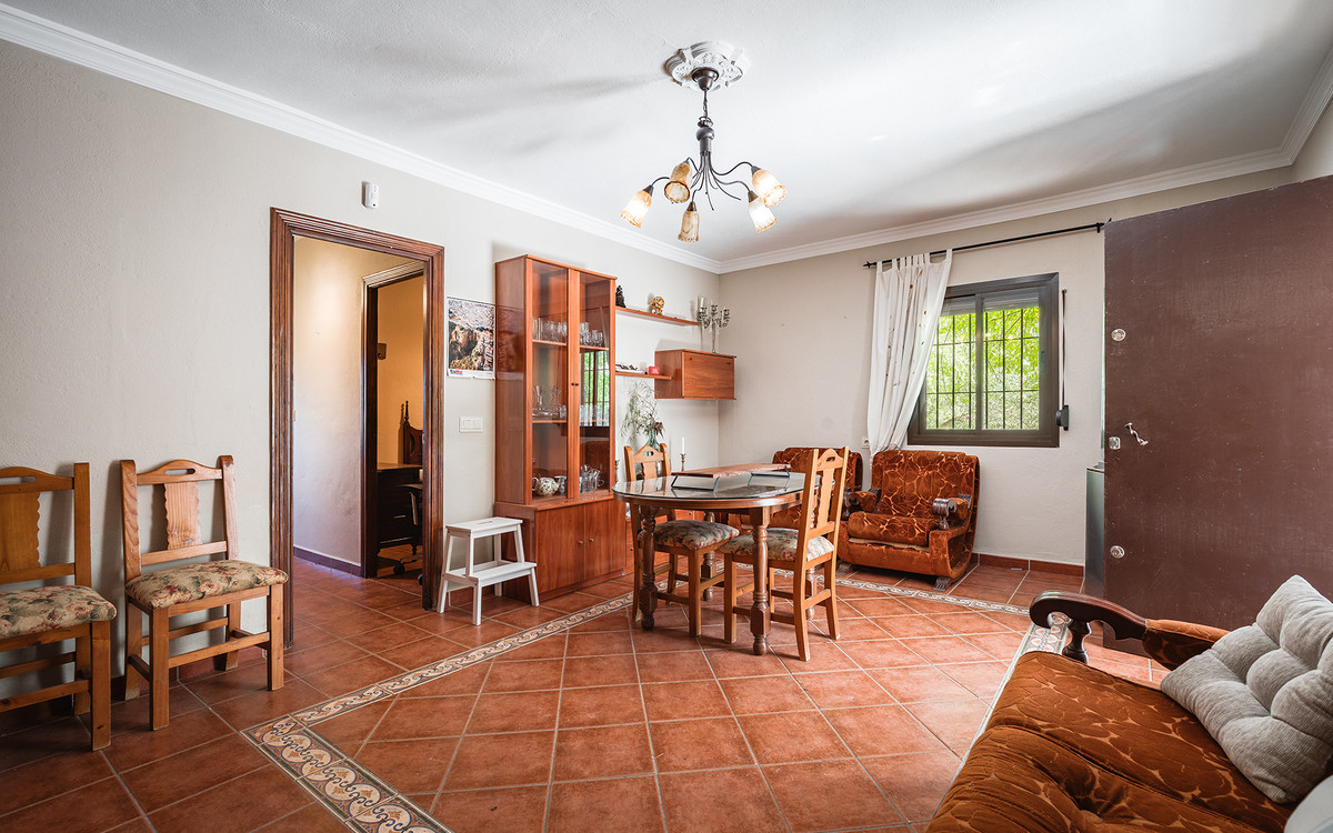 4 Bed Townhouse for sale in Ronda Costa Del Sol, Málaga, Spain