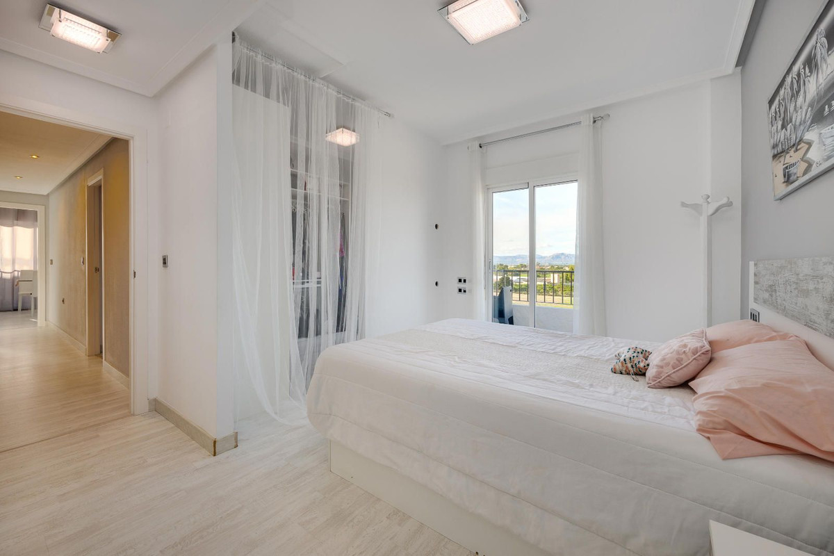 Se vende Ático de 2 dormitorios en Costa Blanca, Alicante, España