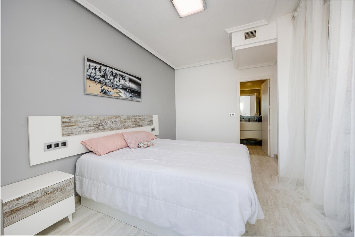 Se vende Ático de 2 dormitorios en Costa Blanca, Alicante, España