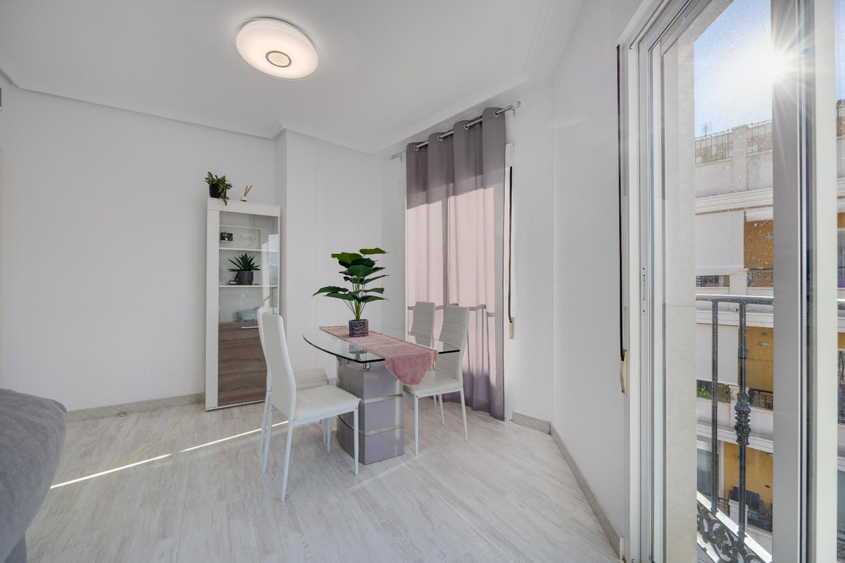 Se vende Ático de 2 dormitorios en Costa Blanca, Alicante, España