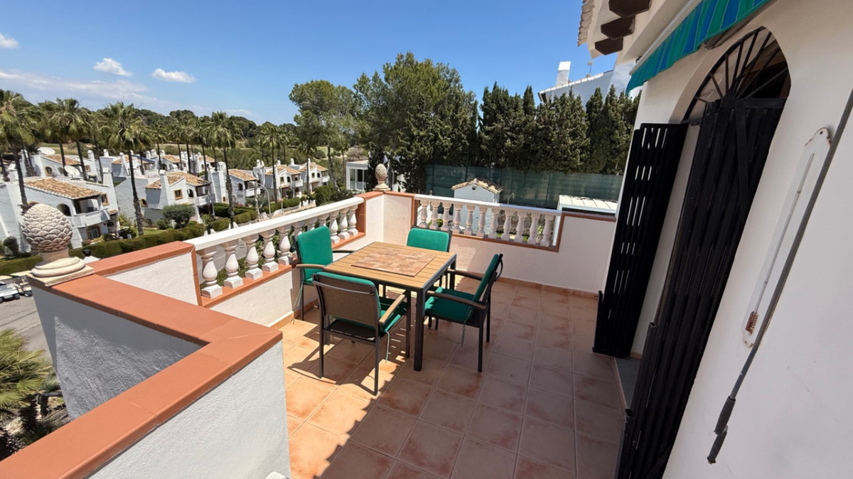 4 Bed Townhouse for sale in Orihuela Costa Blanca, Alicante, Spain