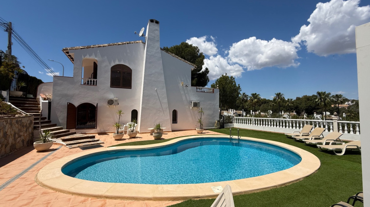 4 Bed Townhouse for sale in Orihuela Costa Blanca, Alicante, Spain