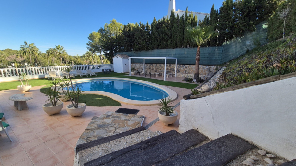 4 Bed Townhouse for sale in Orihuela Costa Blanca, Alicante, Spain