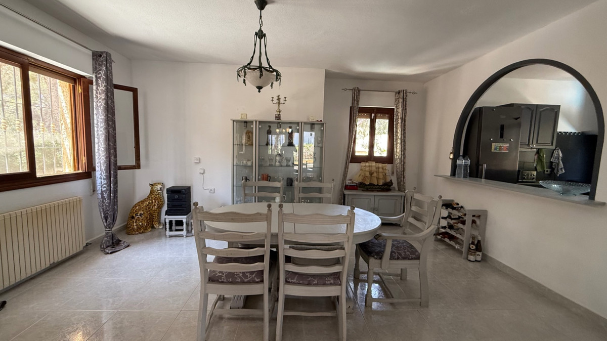 6 Bed Townhouse for sale in Orihuela Costa Blanca, Alicante, Spain