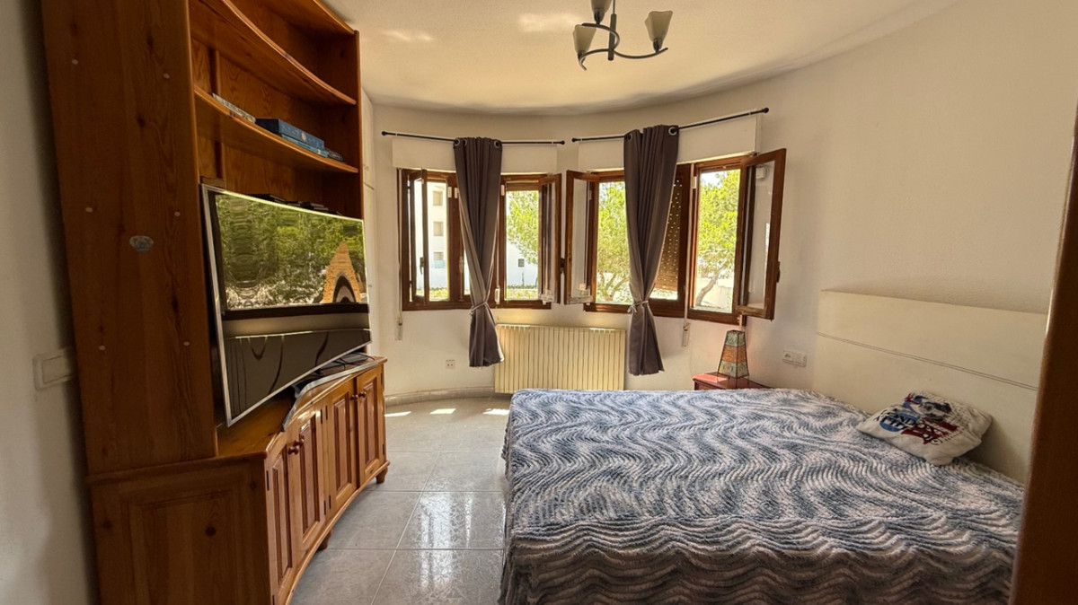6 Bed Townhouse for sale in Orihuela Costa Blanca, Alicante, Spain