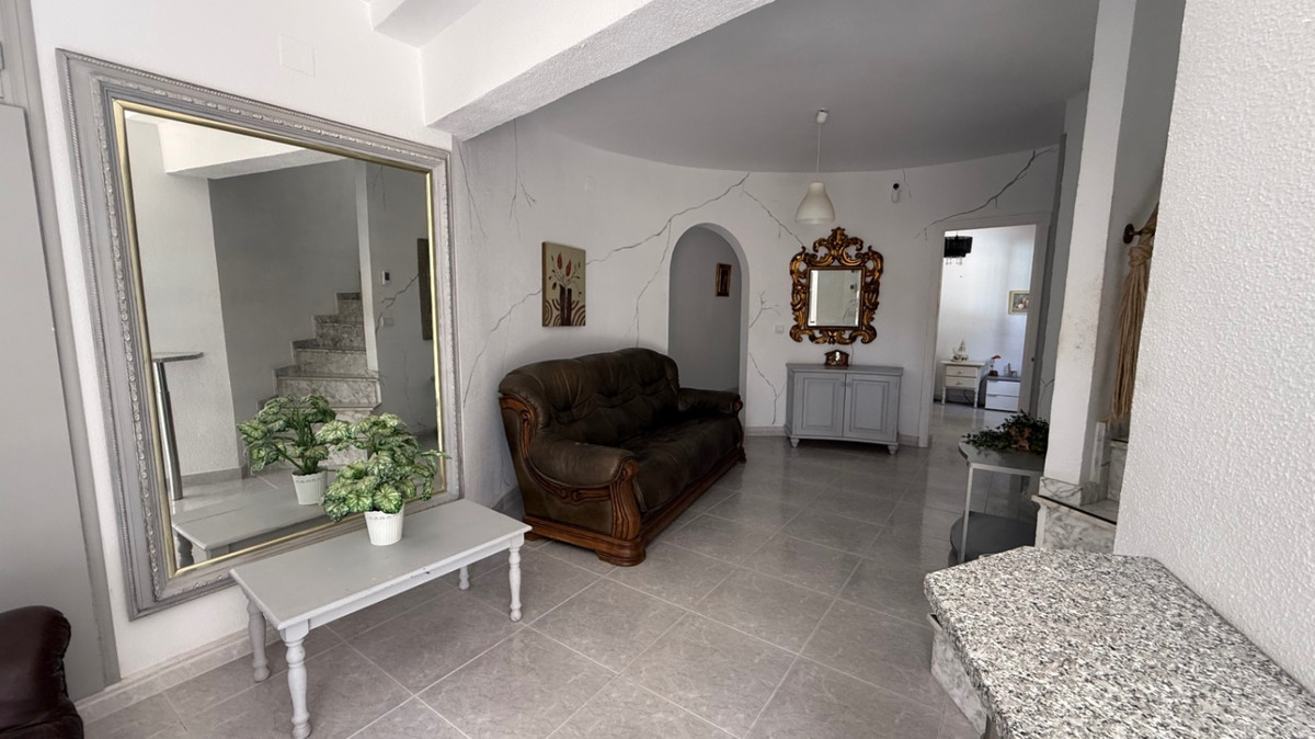 6 Bed Townhouse for sale in Orihuela Costa Blanca, Alicante, Spain