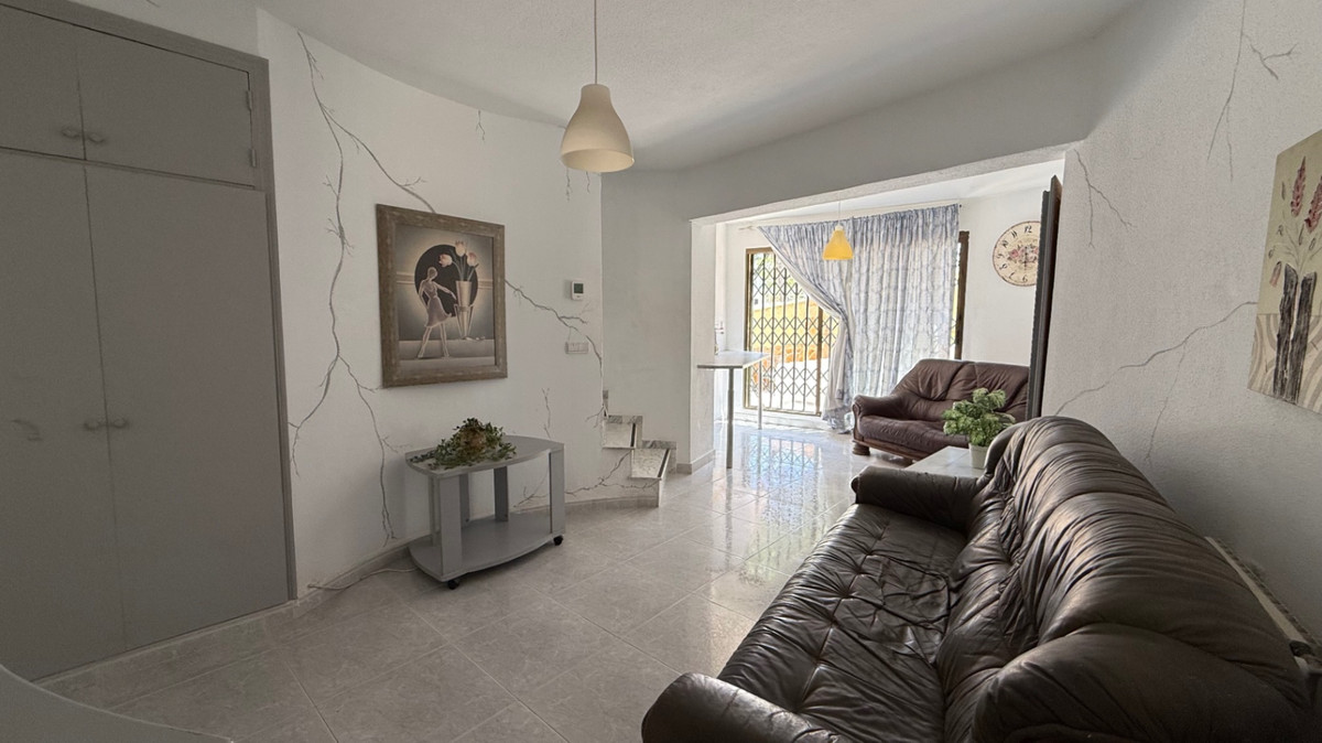 6 Bed Townhouse for sale in Orihuela Costa Blanca, Alicante, Spain
