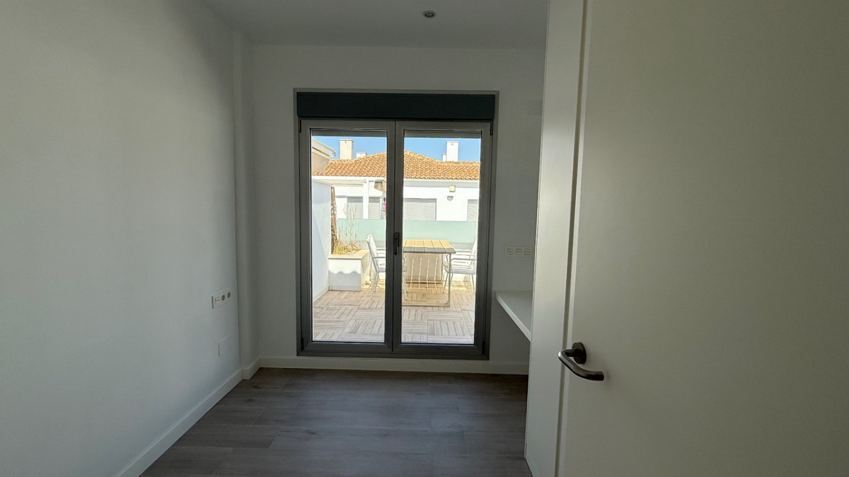 Se vende Villa - Chalet de 5 dormitorios en Costa Blanca, Alicante, España