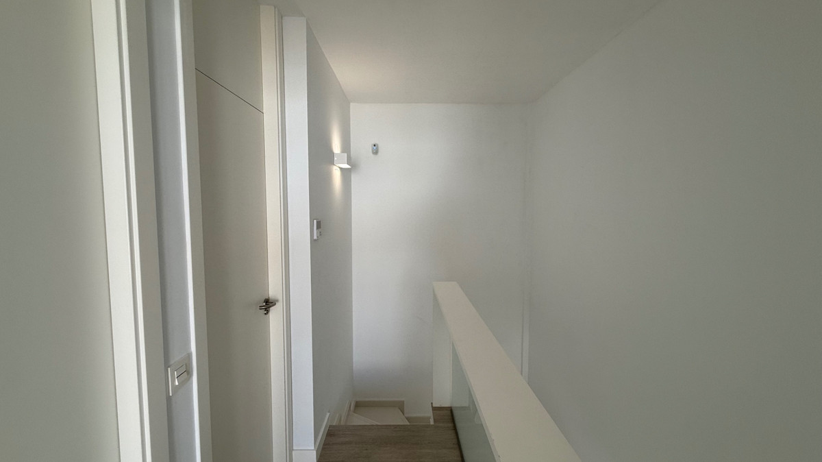 Se vende Villa - Chalet de 5 dormitorios en Costa Blanca, Alicante, España