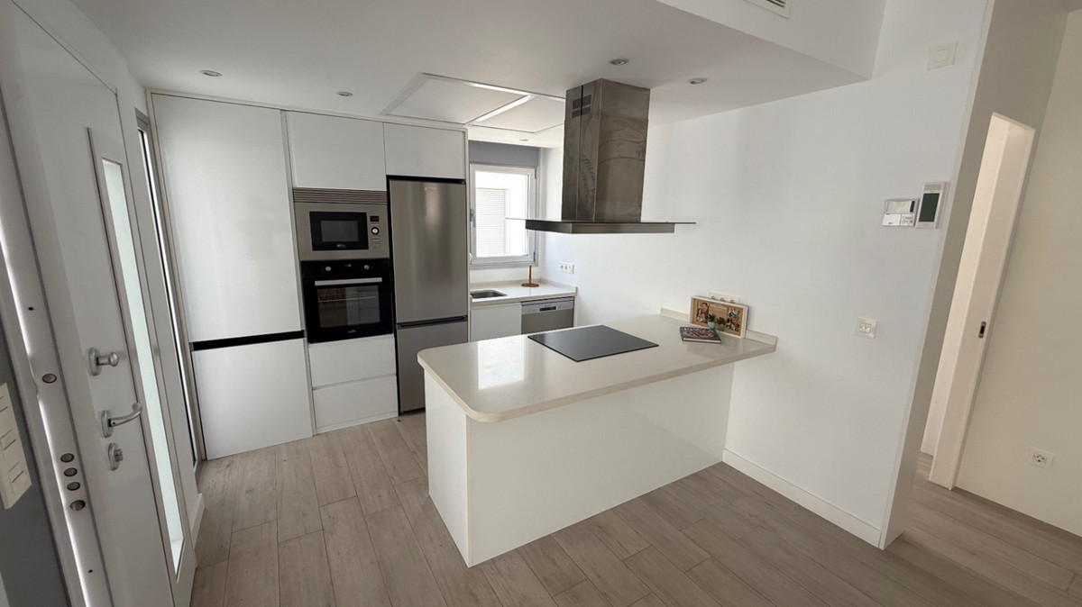Se vende Villa - Chalet de 5 dormitorios en Costa Blanca, Alicante, España