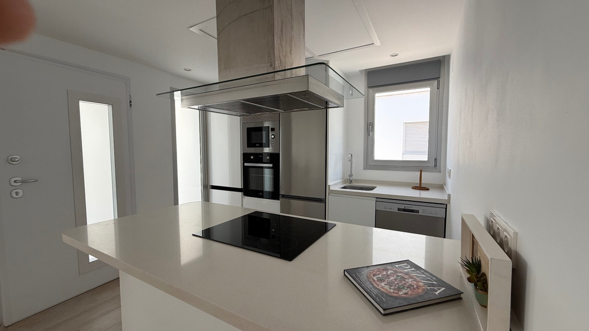 Se vende Villa - Chalet de 5 dormitorios en Costa Blanca, Alicante, España