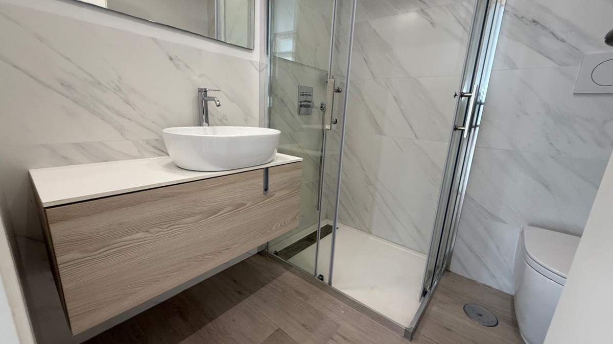 Se vende Villa - Chalet de 5 dormitorios en Costa Blanca, Alicante, España