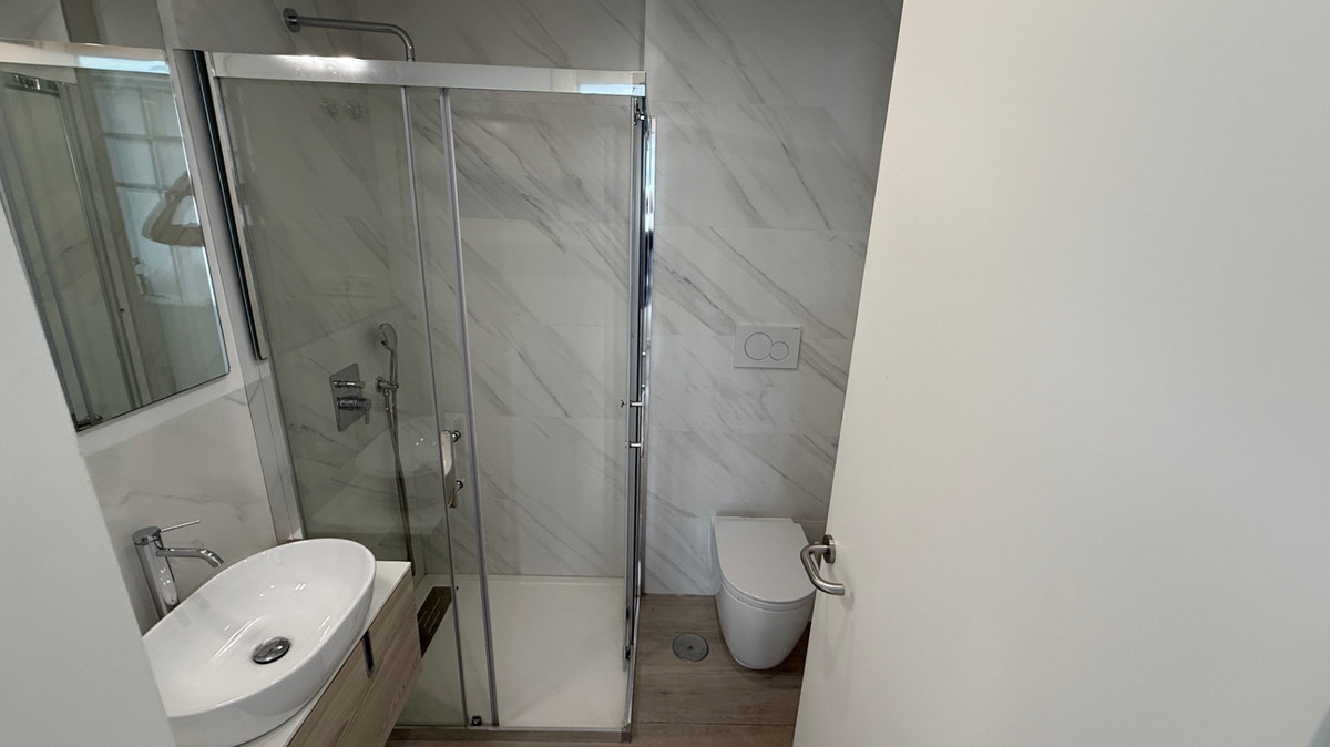 Se vende Villa - Chalet de 5 dormitorios en Costa Blanca, Alicante, España