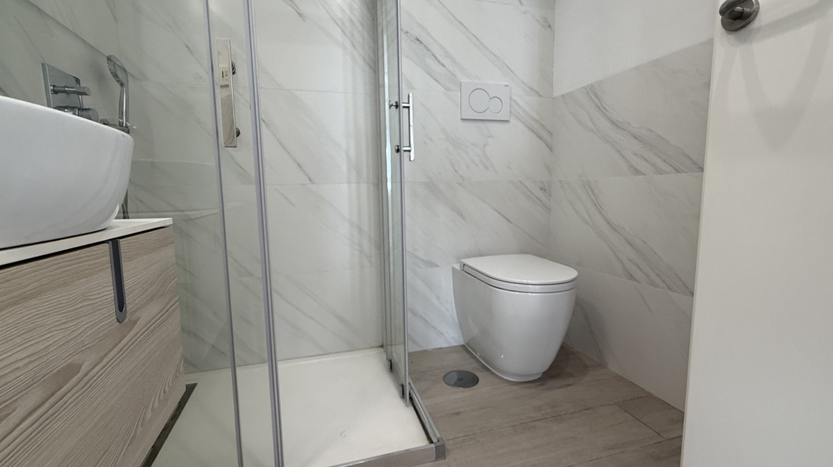 Se vende Villa - Chalet de 5 dormitorios en Costa Blanca, Alicante, España