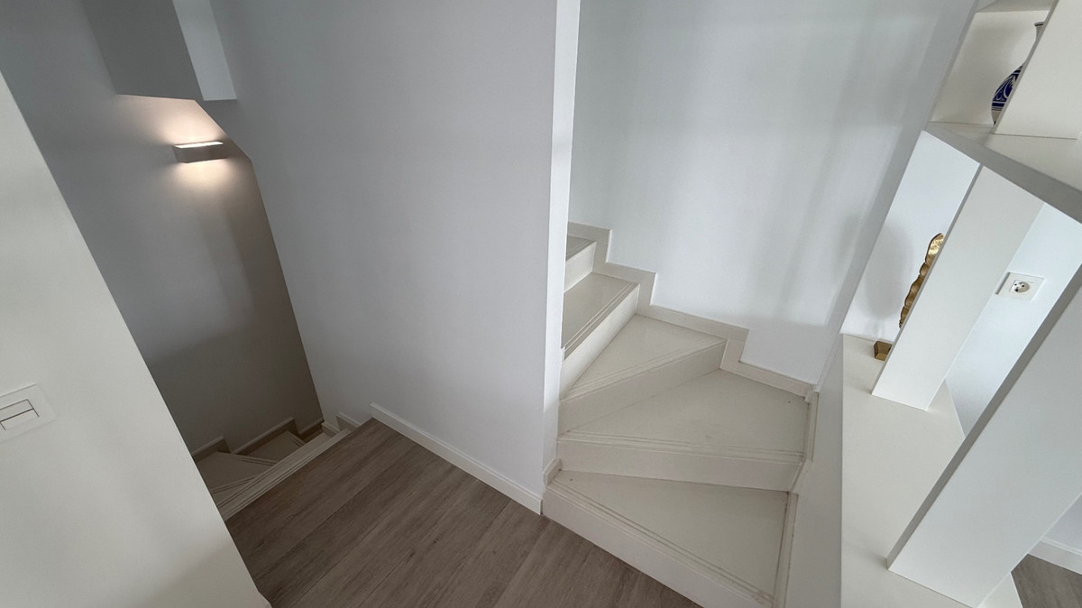 Se vende Villa - Chalet de 5 dormitorios en Costa Blanca, Alicante, España