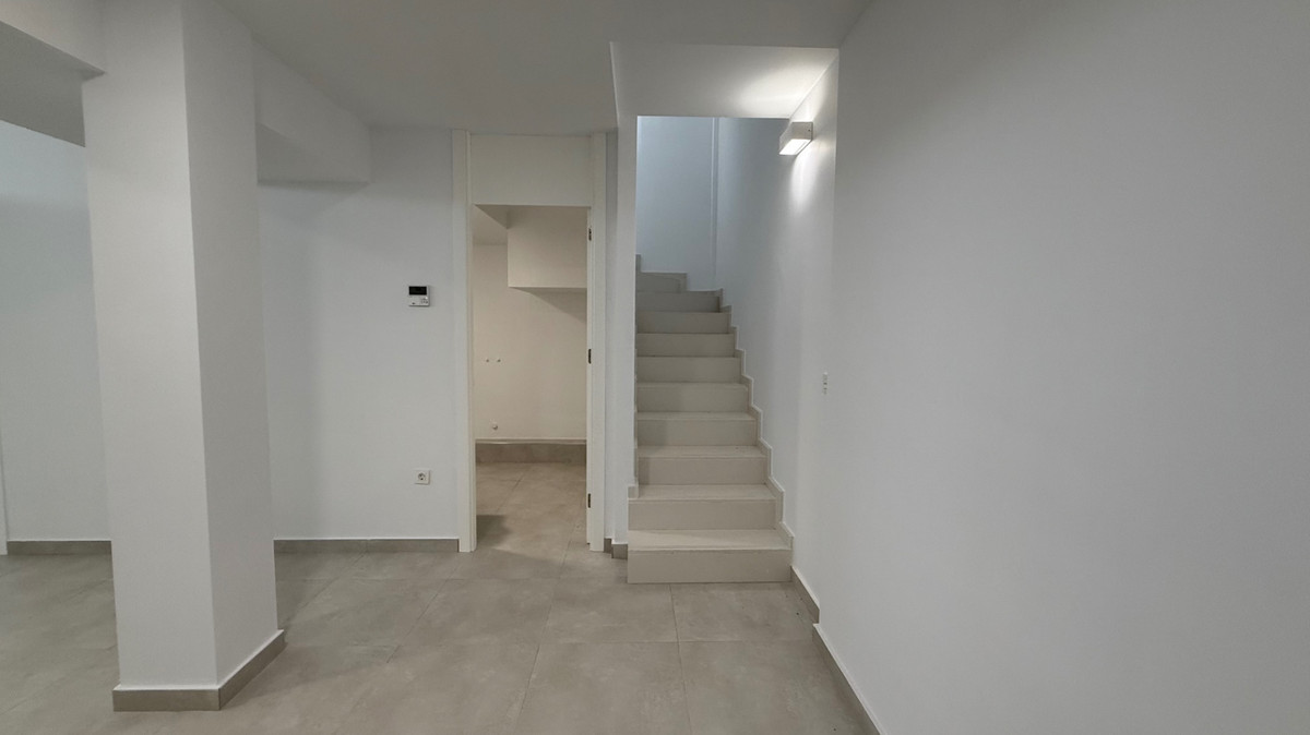 Se vende Villa - Chalet de 5 dormitorios en Costa Blanca, Alicante, España
