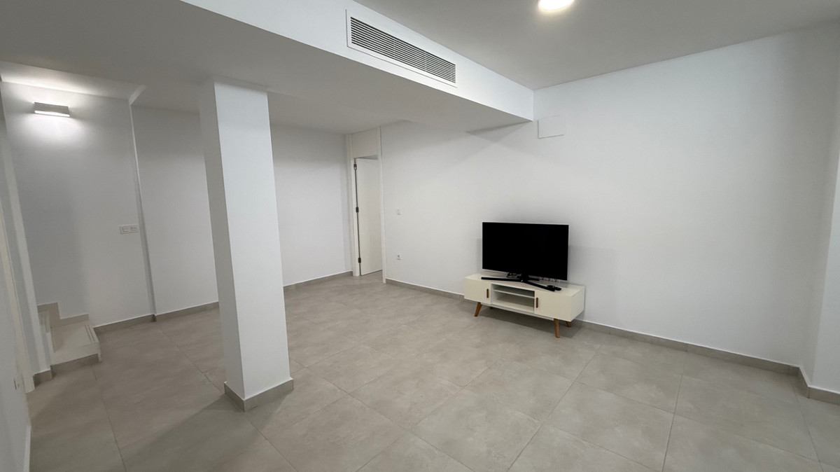 Se vende Villa - Chalet de 5 dormitorios en Costa Blanca, Alicante, España